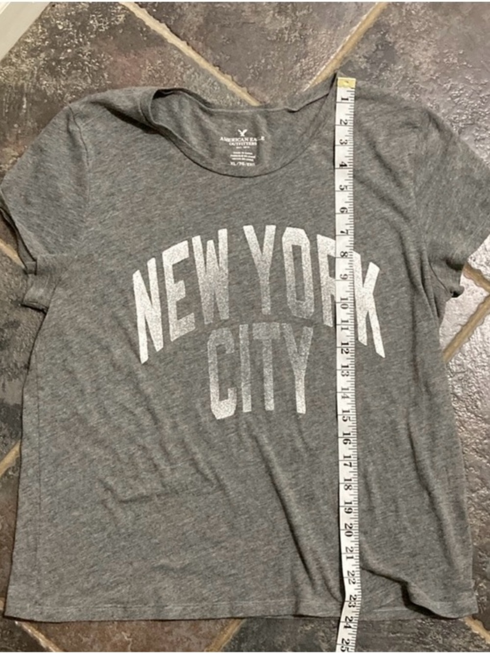 American Eagle Outfitters Grey "New York City" Graphic Tee Women’s Size XL - Picture 9 of 9